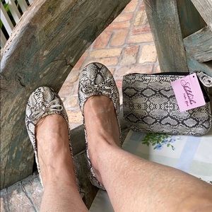 NWT BOUTIQUE
FOLDABLE SIDEKICKS